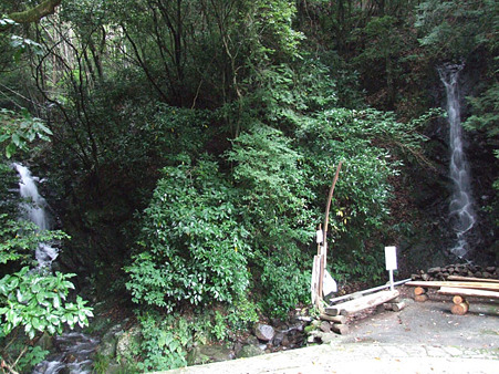 小荘の滝と山原大滝