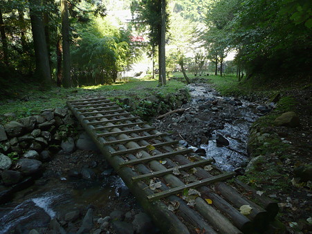 西里の滝へ続く遊歩道