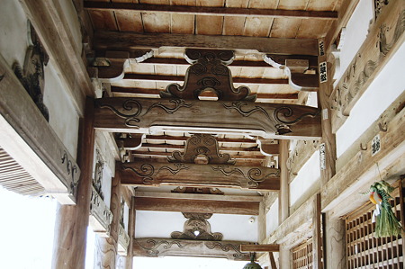 2012年01月09日_DSC_0446長岳寺本堂 蛙股