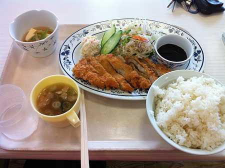 札幌市建設部下水道庁舎食堂　とんかつ定食