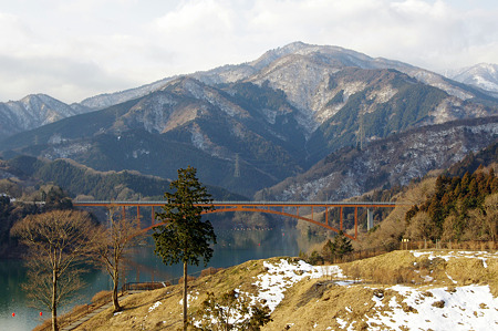 宮が瀬周辺の山は雪