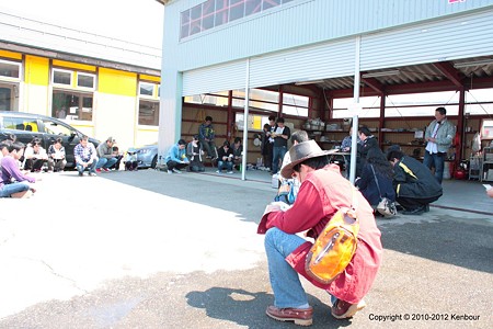 Blog_20120415_ViewCoatOff_14