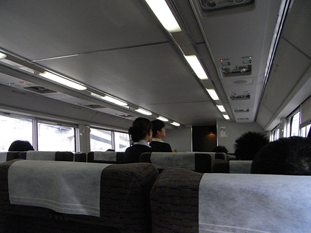 E217系グリーン車1F車内