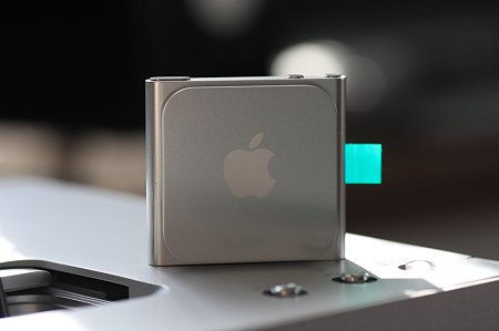 2012.01.09　机　iPod nano