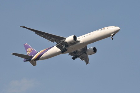 0401N-23-THA-B777-300-HSTKG