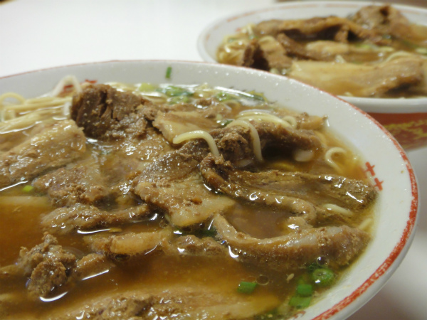 肉が特徴的な徳島ラーメン